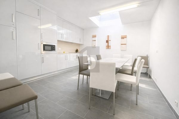 MODERNE ET LUMINEUX AUX AVOUILLONS 4