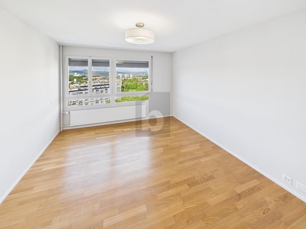 MODERN MIT PANORAMA WEITSICHT 5