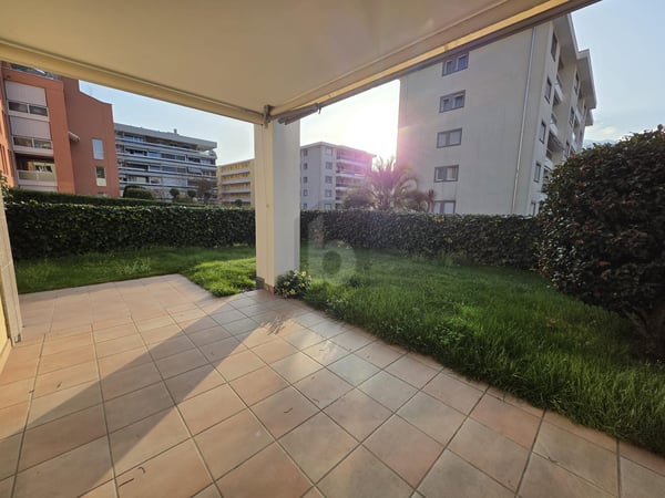 LUMINOSO E MODERNO CON GIARDINO 1