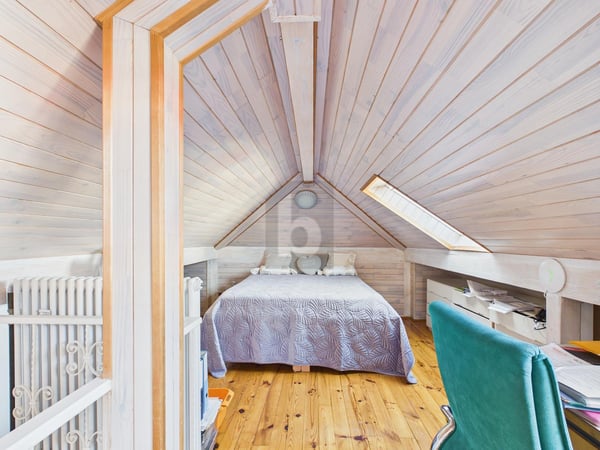 BELLE VILLA RÉNOVÉE AVEC 3 APPARTEMENTS ET JARDIN 4