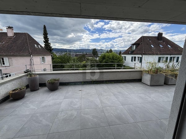 MIT EIGENEM GARTEN UND GROSSER SONNENTERRASSE! 2