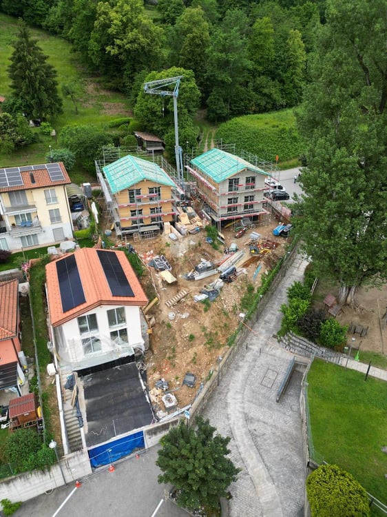 SPAZIOSA NUOVA COSTRUZIONE CON GIARDINO 2