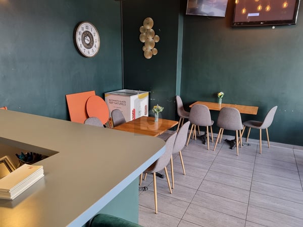 CAFE BAR DANS QUARTIER ST-ROCH ! 5