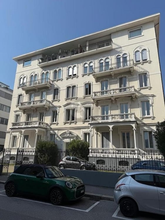 PRESTIGIOSO PALAZZO NEL CUORE DI LUGANO 1