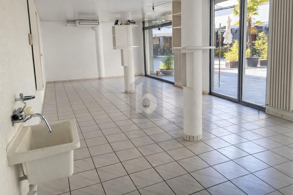 VISIBLE, PRATIQUE ET CENTRAL 2