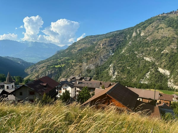 TERRAIN CONSTRUCTIBLE AVEC VUE DÉGAGÉE 3