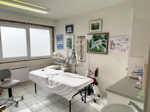 SPACIEUX CABINET MEDICAL ! 4