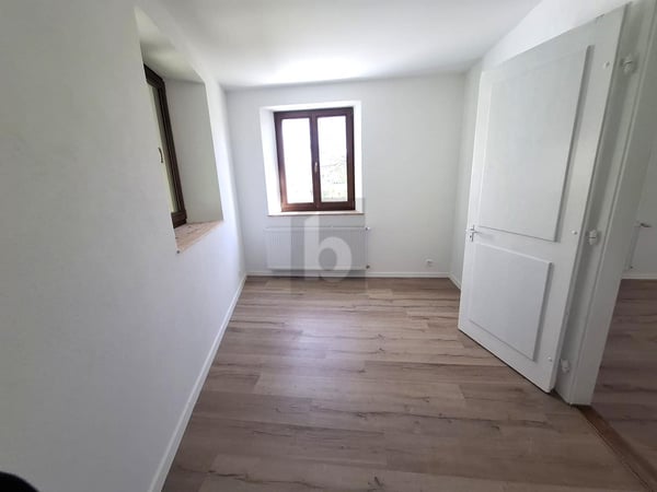 DANS LE JURA, COSY, MODERNE 3