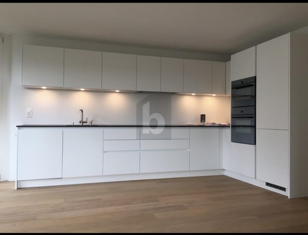 MODERN MIT ZWEI BÄDERN 3