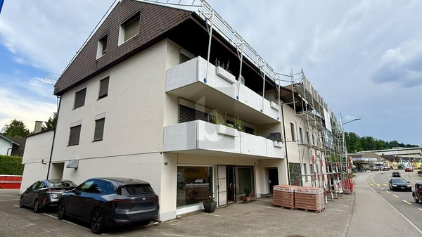 GROSSZÜGIGE, HELLE PRAXIS-FLÄCHE AN TOP LAGE 2