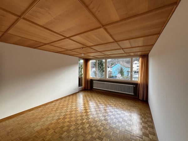 GERÄUMIG, LICHTDURCHFLUTET UND MIT PRIVATEM POOL 2