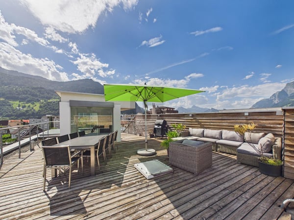 EXKLUSIVE DACHTERRASSE MIT ALPENPANORAMA