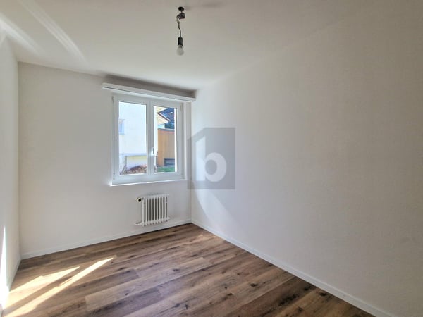 PRAKTISCH, MIT BLICK INS GRÜNE 3