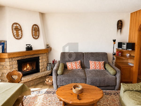 DEUX APPARTEMENTS EN UN LOT 4