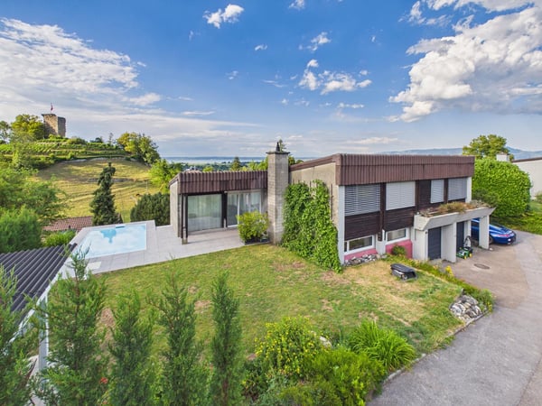 KERNSANIERT MIT GARTEN, POOL UND PANORAMASICHT 5