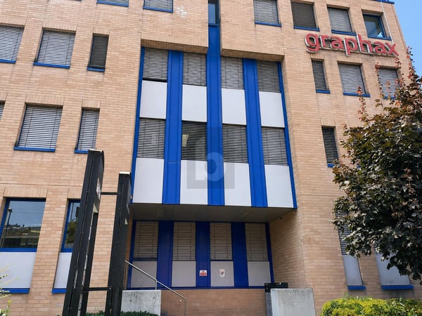BUREAUX ÉQUIPÉS À MALLEY 1