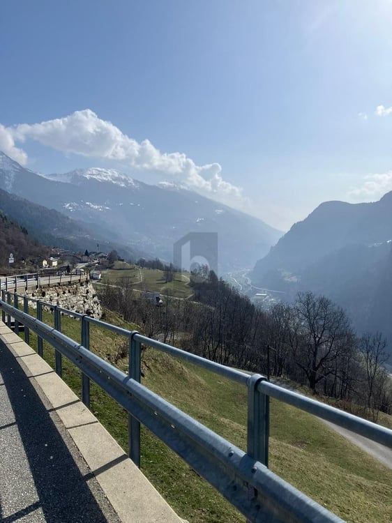 GRAZIOSO E SOLEGGIATO CON VISTA 4