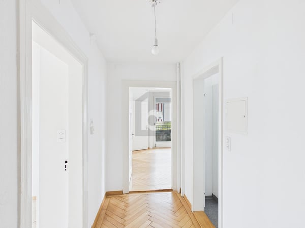 RUHIG UND ZENTRAL MIT BALKON 5