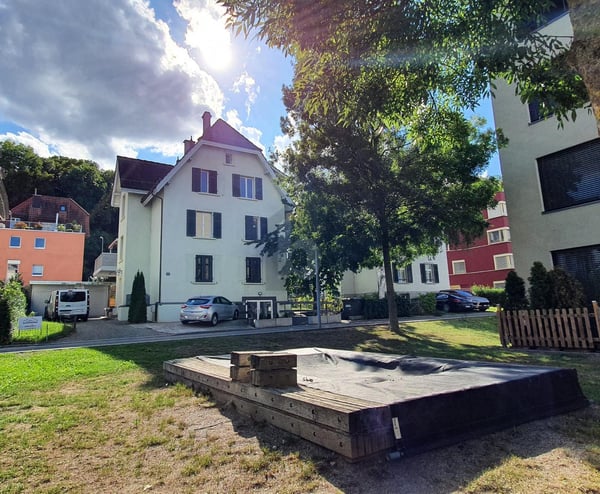 MÖBLIERT UND MODERN AN RUHIGER LAGE 1