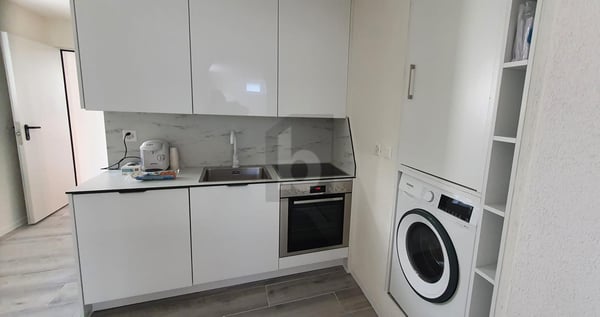 MÖBLIERT UND MODERN AN RUHIGER LAGE 3