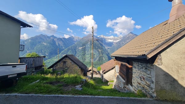 SOLEGGIATO, IN POSIZIONE TRANQUILLA 4