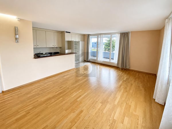 ÉTAGE BUREAUX À 4,39 % BRUT ET 35 PLACES DE PARC 4