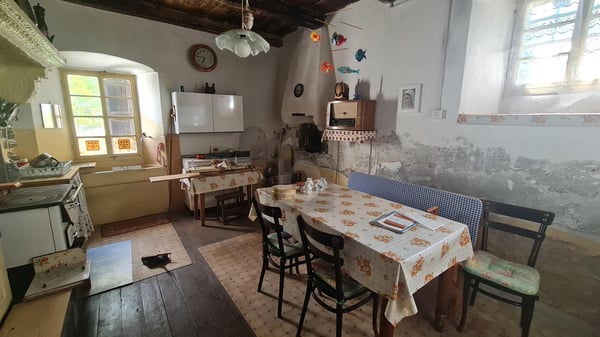 STORICA, SOLEGGIATA, CON VISTA 4