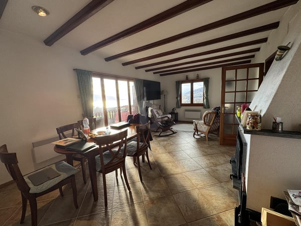 CHARMANTE AVEC JARDIN ET VUE LAC - CADRE PAISIBLE 3