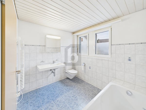 PREISHIT! VIEL PLATZ UND GIGANTISCHE RAUMHÖHE! 4