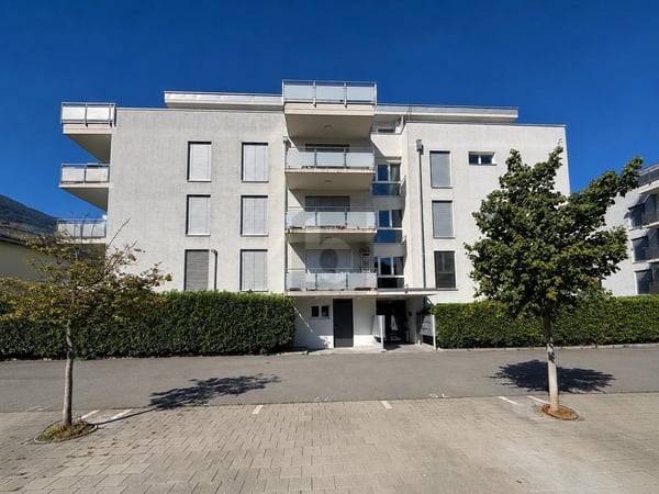 CONTEMPORAIN AU QUARTIER DES PÂQUERETTES 1
