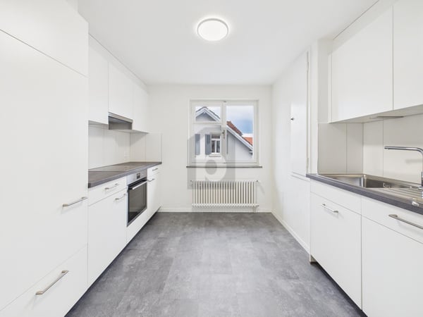 FRISCH RENOVIERT IM RUHIGEN WOHNQUARTIER 2
