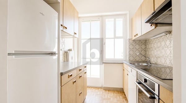 ZENTRALE LAGE, HELLE ZIMMER UND BALKON 3