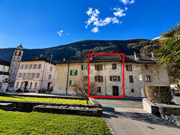 TIPICA IN POSIZIONE CENTRALE E SOLEGGIATA