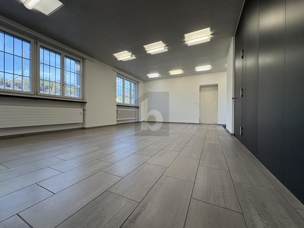 LICHTDURCHFLUTET MIT TOP ERREICHBARKEIT 5