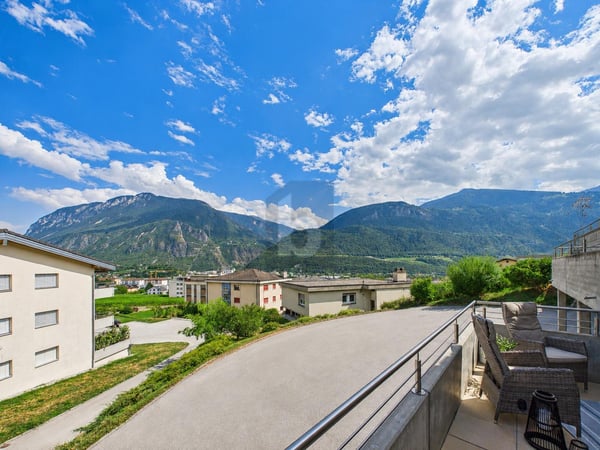 TERRASSE VERS LES ALPES 5
