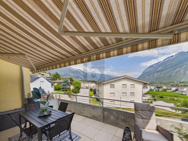 TERRASSE VERS LES ALPES 4