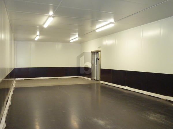 2 CHAMBRES FROIDES ET BUREAU PROCHE YVERDON ! 4