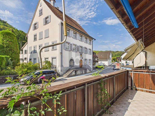 KÜRZLICH RENOVIERT MIT VIEL PLATZ AN IDYLISCHER LAGE 5