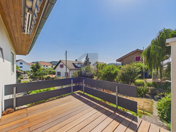 ENERGETISCH SANIERT MIT 1339 M² UMSCHWUNG 1