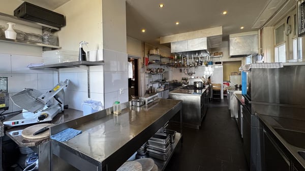 RESTAURANT SUCHT NEUE PÄCHTER 4