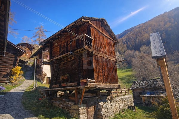 AMÉNAGEMENT SUR MESURE, AVEC VUE PANORAMIQUE 2