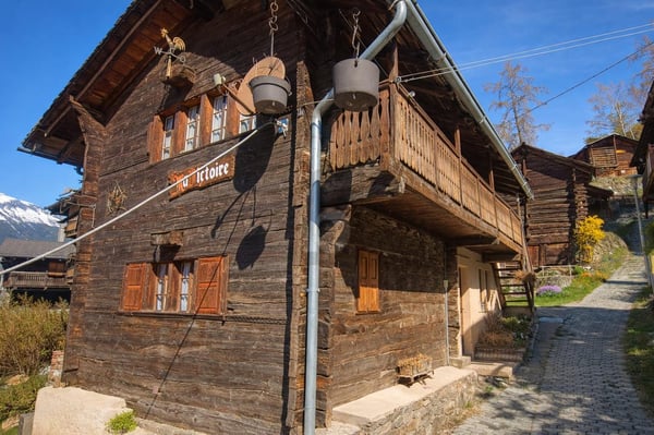 AMÉNAGEMENT SUR MESURE, AVEC VUE PANORAMIQUE 5