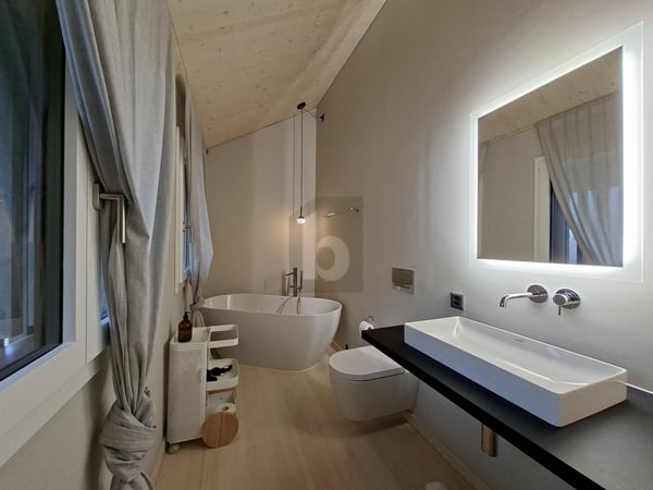 HIGH-END HAUS, EXKLUSIV, MÖBLIERT, BEZUGSFERTIG! 4