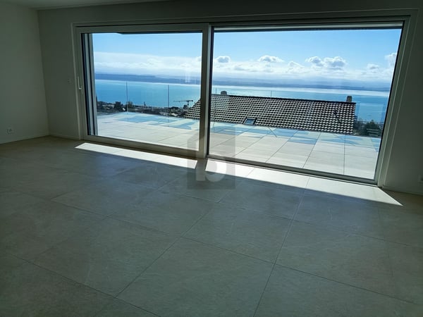 MODERNE, LUMINEUX & CONFORTABLE 2