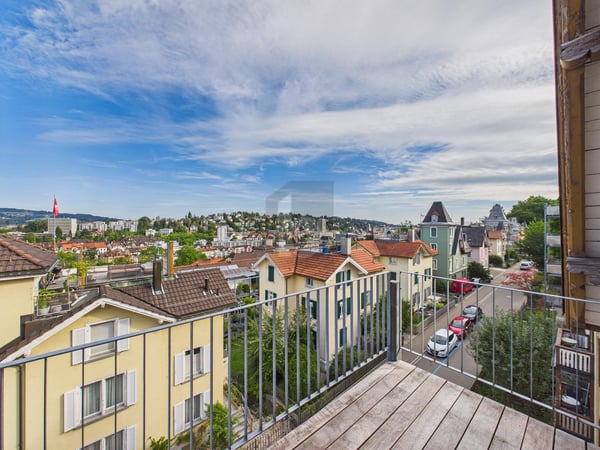 DACHTERRASSE UND BALKON AN ZENTRALER LAGE 2