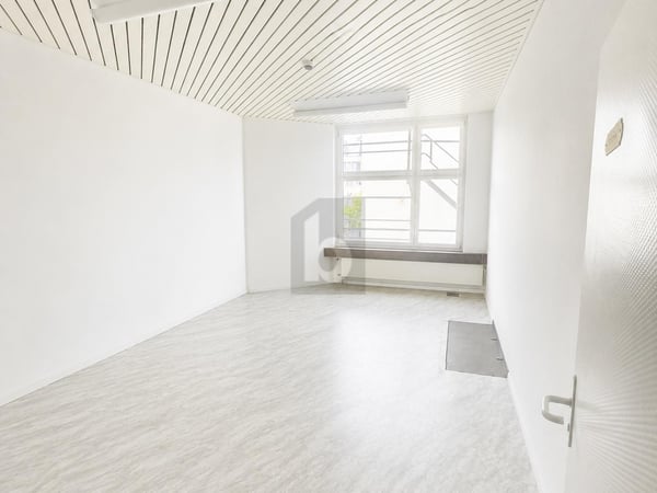 ARBEITEN AN ATTRAKTIVER LAGE IN ZÜRICH 4