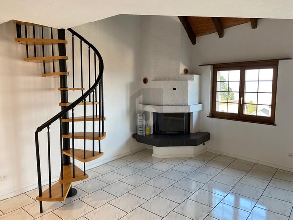 MIT GALERIE, CHEMINÉE UND SONNIGEM BALKON! 4