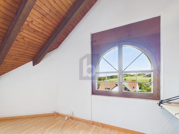 MIT GALERIE, CHEMINÉE UND SONNIGEM BALKON! 2