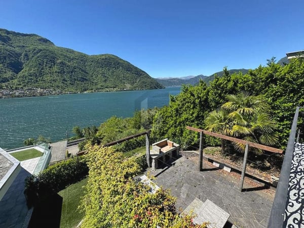 SPAZIOSA ED ELEGANTE CON PISCINA E VISTA LAGO 4