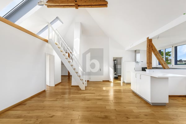 HERRSCHAFTSHAUS MIT AUSBAUPOTENTIAL AN TOP LAGE 2